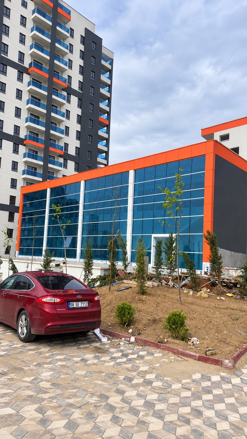 Ticari Yapı Cephe Kaplaması
